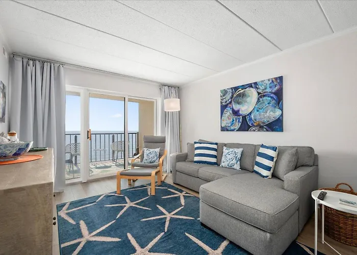 Ferienhaus Stunning Renovated 2 Bedroom Direct Ocean Front!