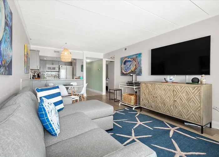Stunning Renovated 2 Bedroom Direct Ocean Front! Ferienhaus