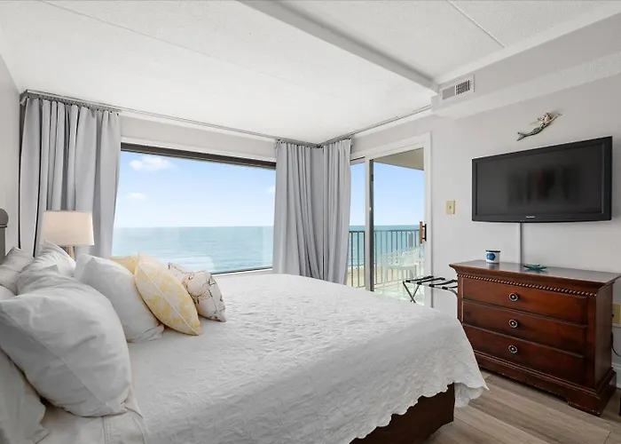 Stunning Renovated 2 Bedroom Direct Ocean Front! Ferienhaus *