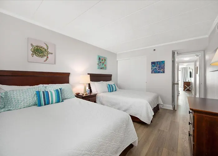 Stunning Renovated 2 Bedroom Direct Ocean Front! * Ocean Stadt