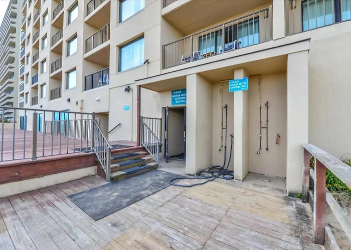 Stunning Renovated 2 Bedroom Direct Ocean Front! Ferienhaus Ocean Stadt