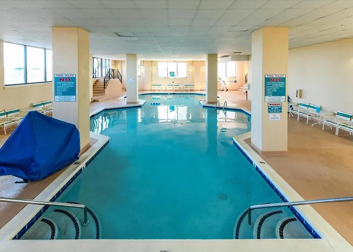 Stunning Renovated 2 Bedroom Direct Ocean Front! Ferienhaus *