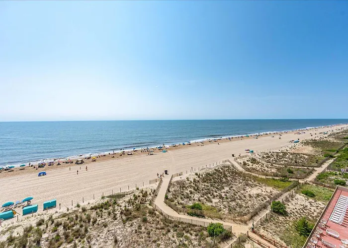 Stunning Renovated 2 Bedroom Direct Ocean Front! Ferienhaus