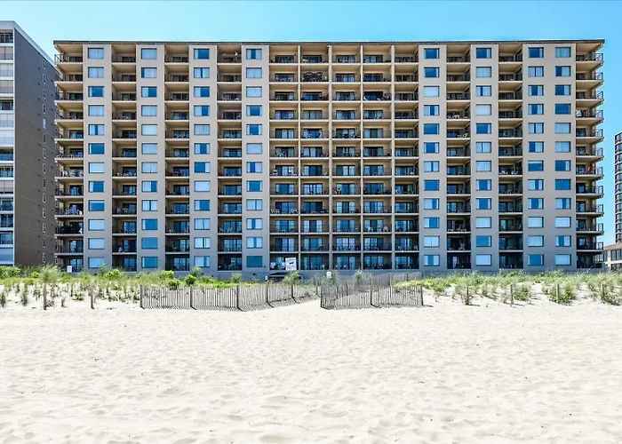 Ferienhaus Stunning Renovated 2 Bedroom Direct Ocean Front! *